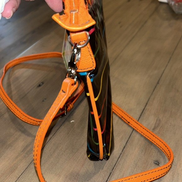 NWT Hadaki by Kalencom Crossbody Clutch - Picture 4 of 6